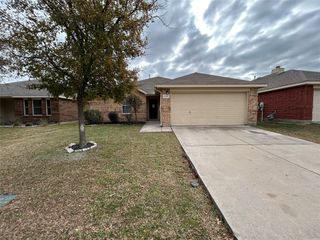 1249 Round Pen Run, Fort Worth, TX 76052