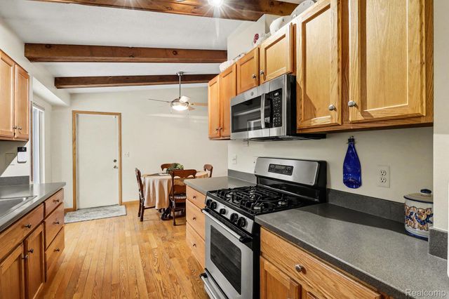 3594 Cordley Lake Road, Hamburg Township, MI 48169