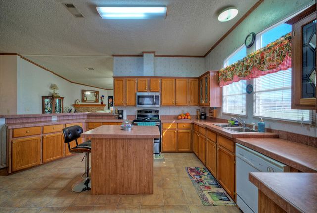 901 County Road 134 RD, Hutto, TX 78634