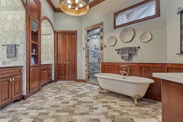 40 Logansport Court, Montgomery, TX 77356