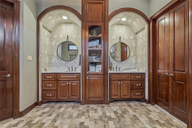 40 Logansport Court, Montgomery, TX 77356