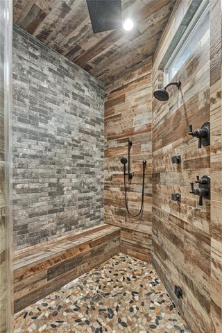 40 Logansport Court, Montgomery, TX 77356