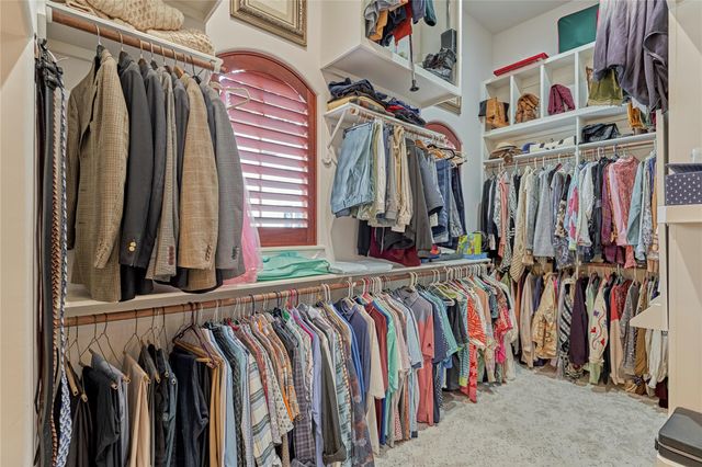 40 Logansport Court, Montgomery, TX 77356