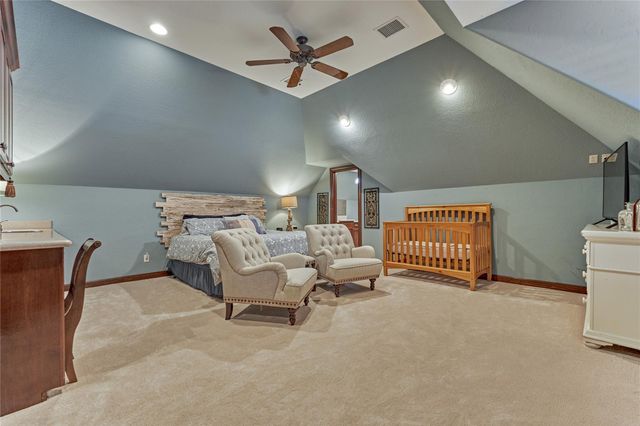 40 Logansport Court, Montgomery, TX 77356