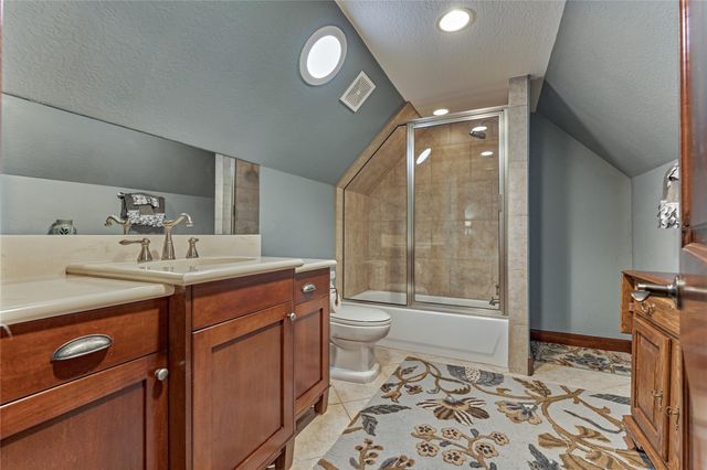 40 Logansport Court, Montgomery, TX 77356