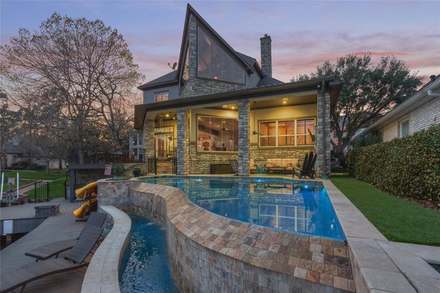 40 Logansport Court, Montgomery, TX 77356