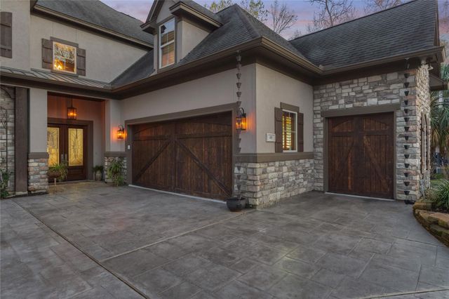 40 Logansport Court, Montgomery, TX 77356