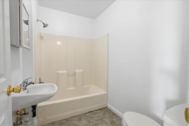 1431 E Shields Avenue, Fresno, CA 93704