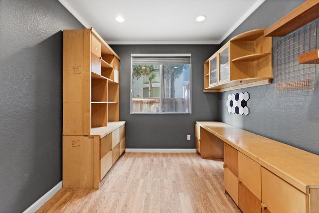 6623 Brook Falls Cir, Stockton, CA 95219