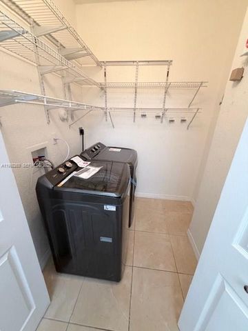 16948 SW 137th Psge, Miami, FL 33177