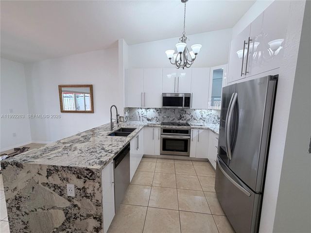 16948 SW 137th Psge, Miami, FL 33177