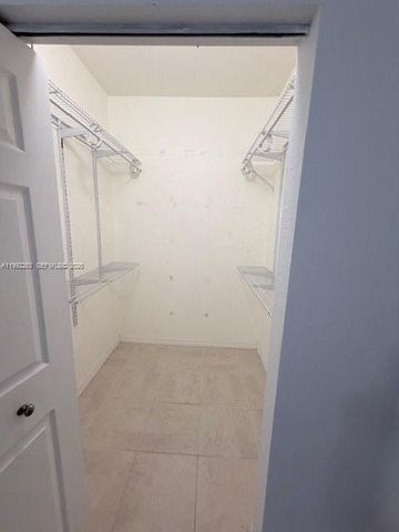 16948 SW 137th Psge, Miami, FL 33177