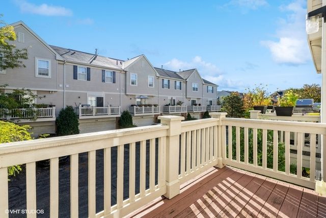 732 Hanbury Drive 31, Des Plaines, IL 60016