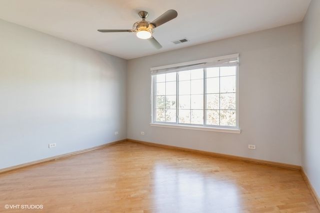 732 Hanbury Drive 31, Des Plaines, IL 60016