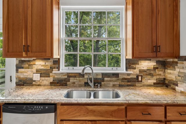 502 32nd Ave, S, Nashville, TN 37212
