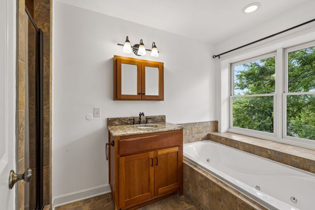 502 32nd Ave, S, Nashville, TN 37212