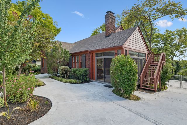 502 32nd Ave, S, Nashville, TN 37212