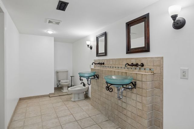 502 32nd Ave, S, Nashville, TN 37212
