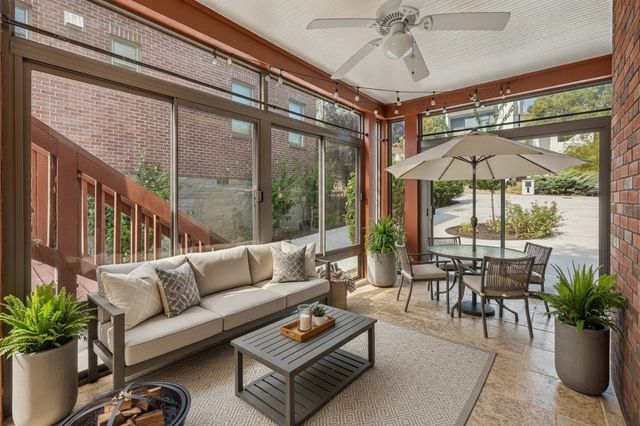 502 32nd Ave, S, Nashville, TN 37212