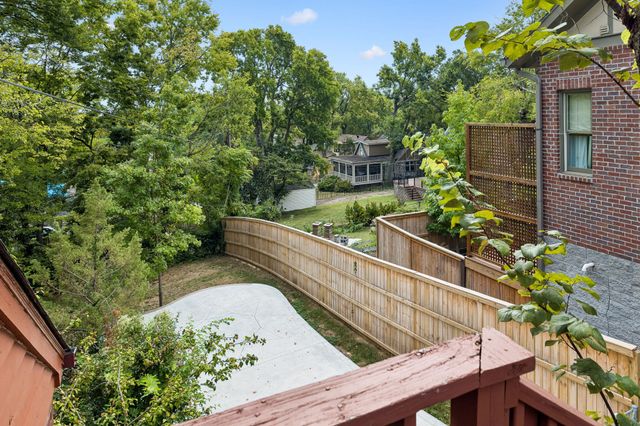 502 32nd Ave, S, Nashville, TN 37212
