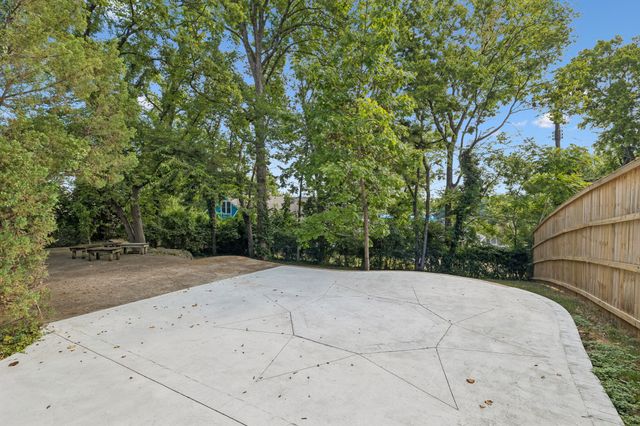502 32nd Ave, S, Nashville, TN 37212