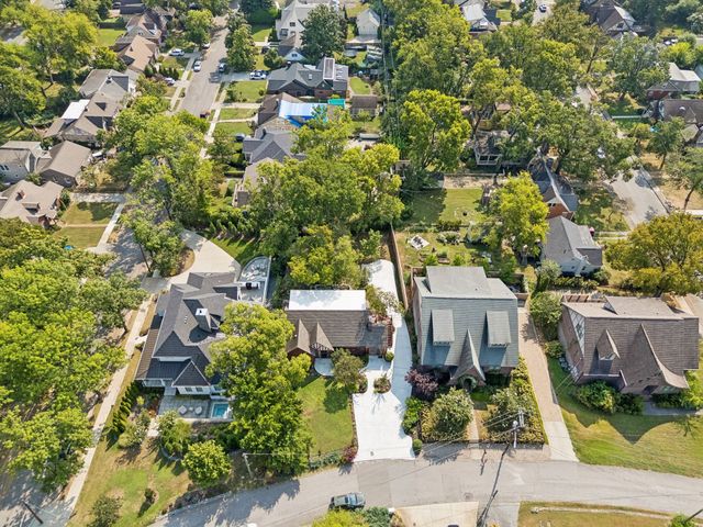 502 32nd Ave, S, Nashville, TN 37212