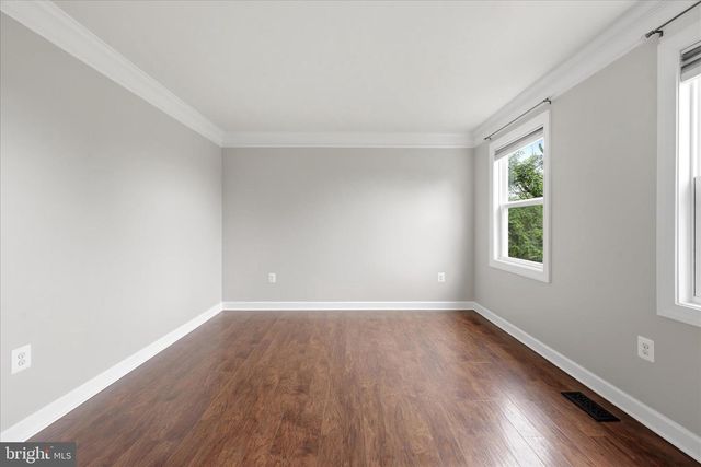 200 FAIRWAY CIR, Cross Junction, VA 22625