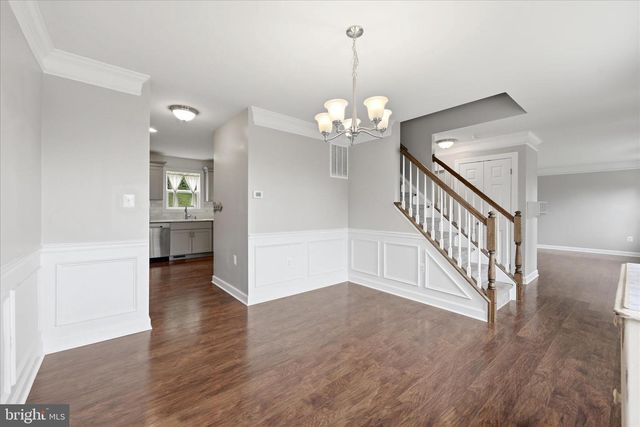200 FAIRWAY CIR, Cross Junction, VA 22625