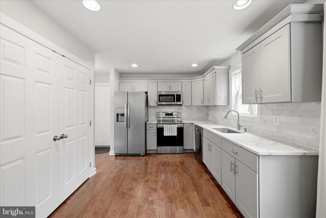 200 FAIRWAY CIR, Cross Junction, VA 22625