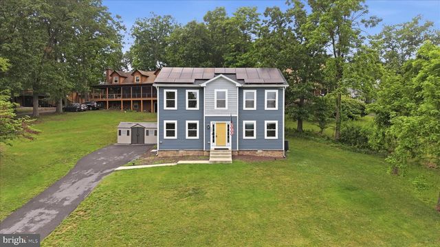 200 FAIRWAY CIR, Cross Junction, VA 22625