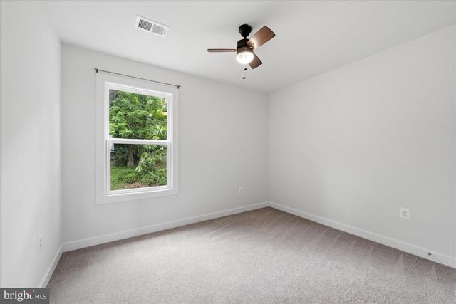 200 FAIRWAY CIR, Cross Junction, VA 22625