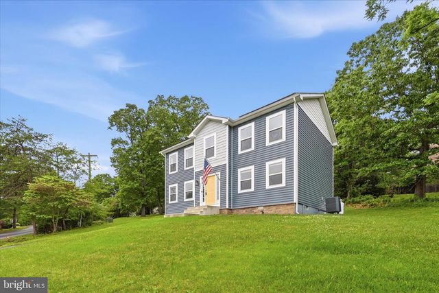 200 FAIRWAY CIR, Cross Junction, VA 22625