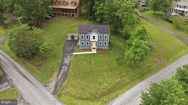 200 FAIRWAY CIR, Cross Junction, VA 22625