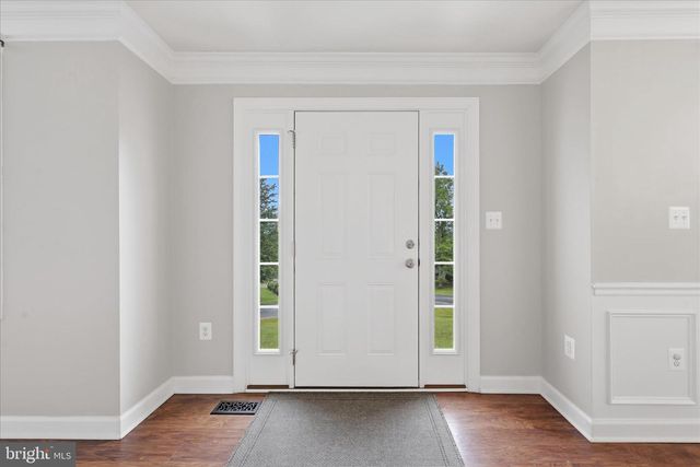 200 FAIRWAY CIR, Cross Junction, VA 22625