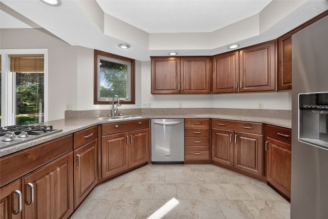 517 58th Street, West Des Moines, IA 50266