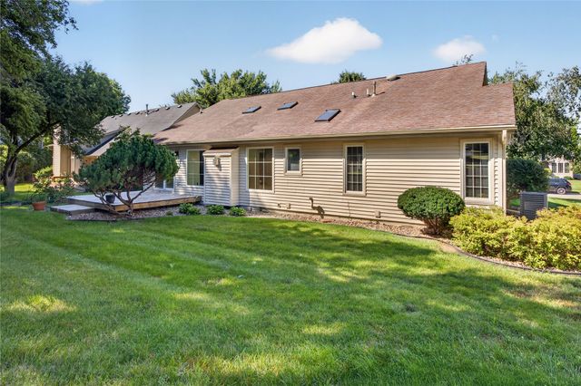 517 58th Street, West Des Moines, IA 50266