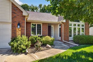 517 58th Street, West Des Moines, IA 50266