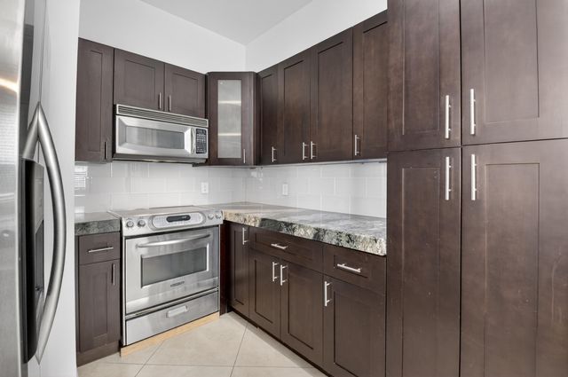 2515 Venetian Court, Boynton Beach, FL 33426