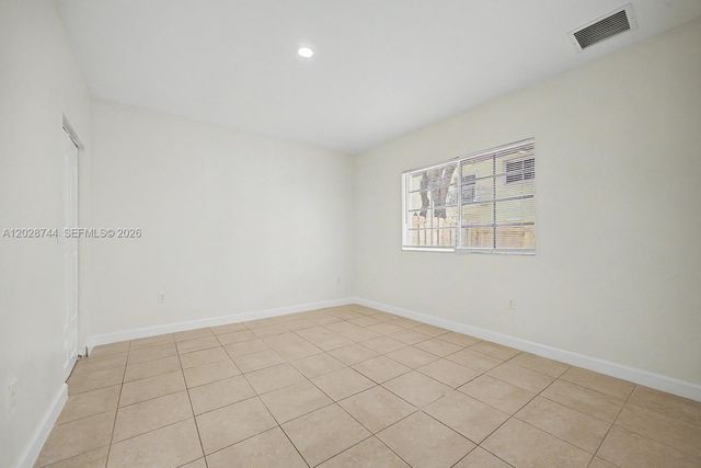 373 NE 26th Pl 102, Homestead, FL 33033