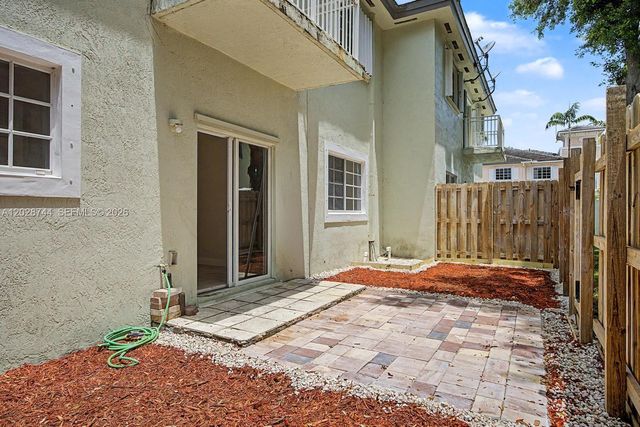 373 NE 26th Pl 102, Homestead, FL 33033