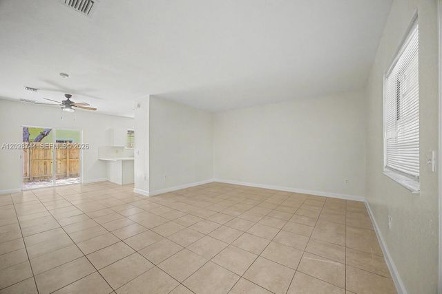 373 NE 26th Pl 102, Homestead, FL 33033