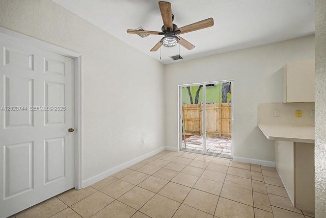373 NE 26th Pl 102, Homestead, FL 33033