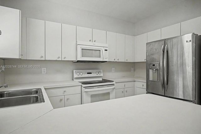 373 NE 26th Pl 102, Homestead, FL 33033