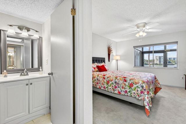 3344 LAKE BAYSHORE DRIVE P205, Bradenton, FL 34205
