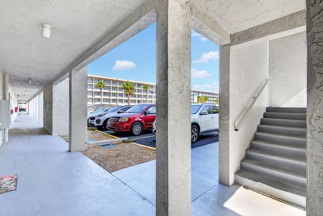3344 LAKE BAYSHORE DRIVE P205, Bradenton, FL 34205