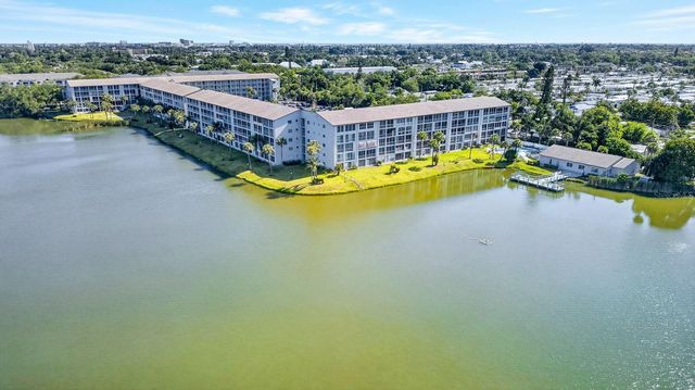3344 LAKE BAYSHORE DRIVE P205, Bradenton, FL 34205
