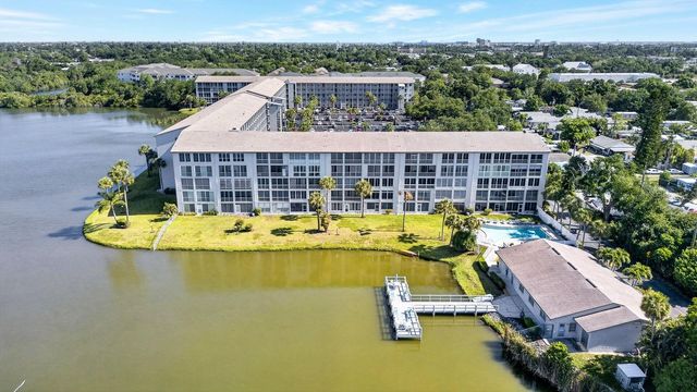 3344 LAKE BAYSHORE DRIVE P205, Bradenton, FL 34205
