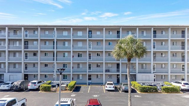 3344 LAKE BAYSHORE DRIVE P205, Bradenton, FL 34205
