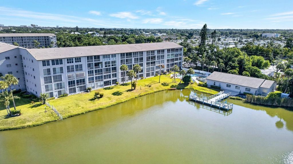 3344 LAKE BAYSHORE DRIVE P205, Bradenton, FL 34205