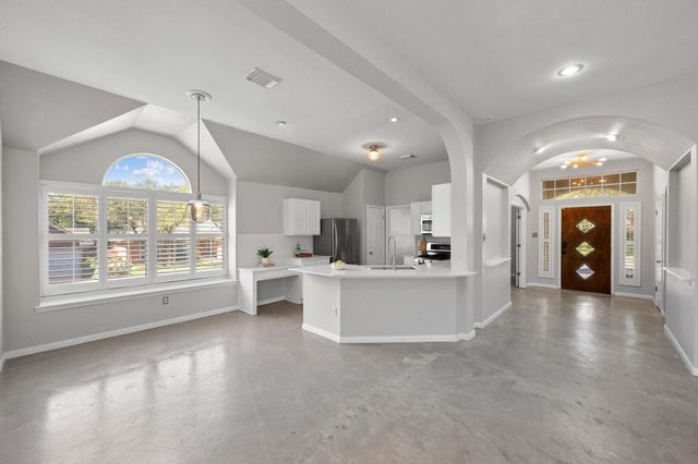 9321 Colberg DR, Austin, TX 78749